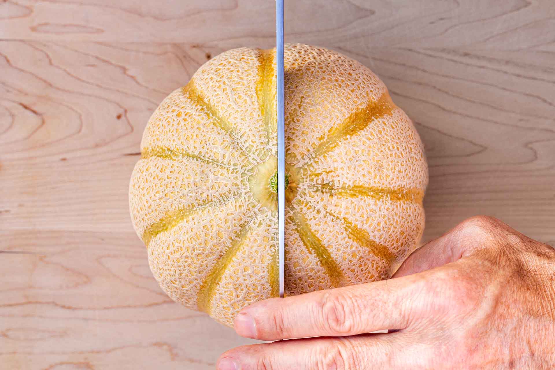 How To Cut A Cantaloupe Mediterranean Taste   How To Cut A Cantaloupe 